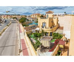 Chalet en Venta en Orihuela Costa, Alicante