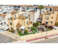 Chalet en Venta en Orihuela Costa, Alicante
