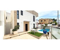 Chalet en Venta en Orihuela Costa, Alicante