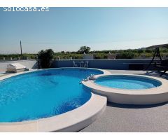 Chalet en Venta en Jacarilla, Alicante
