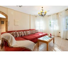 Chalet de 5 dormitorios y piscina privada en La Florida