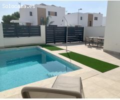 Villas de Obra Nueva en Roda Golf