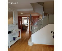SE VENDE CHALET ADOSADO EN MEDICINA