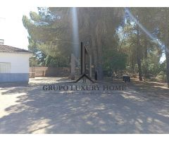 SE VENDE PARCELA EN MONTALVOS