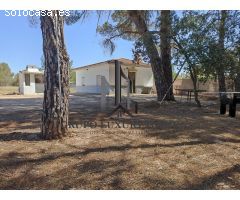 SE VENDE PARCELA EN MONTALVOS