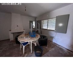 SE VENDE CASA ADOSADA PARA REFORMAR (AGUAS NUEVAS)