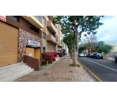 Se vende local comercial con excelente ubicación