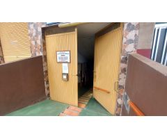 Se vende local comercial con excelente ubicación