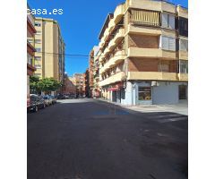 LOCAL COMERCIAL EN EL CENTRO DE ISLA CHICA
