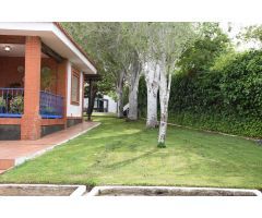 Chalet con casa invitados y piscina