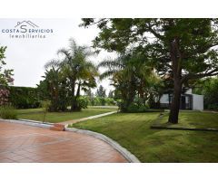 Chalet con casa invitados y piscina