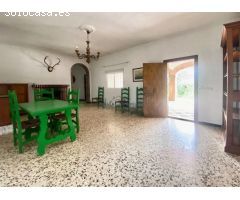 CHALET EN HINOJOS CON PARCELA Y PISCINA
