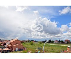 ¿Buscas relajarte y disfrutar con vistas increíbles?... Tenemos este chalet bestial