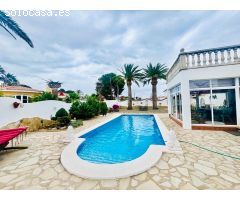 Maraviiloso chalet con piscina a  un paso de la palya