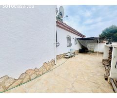 Maraviiloso chalet con piscina a  un paso de la palya