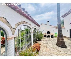 Maraviiloso chalet con piscina a  un paso de la palya