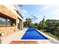 Chalet de lijo a 300m de la playa en Vilafortuny