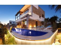 Chalet de lijo a 300m de la playa en Vilafortuny