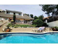 chalet con encanto en La Mora a 5 min de la playa