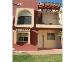 BONITA CASA ADOSADA EN PEQUEÑA URBANIZACIÓN ZONA DOÑA VIOLETA