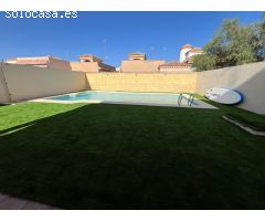 Excelente oportunidad, Chalet independiente en primera línea de playa en Chipiona