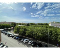SE ALQUILA PISO LUMINOSO CON TERRAZITA AEN EL CENTRO DE MURCIA