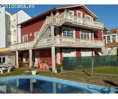 En venta gran casa en Ares con piscina.