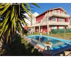 En venta gran casa en Ares con piscina.