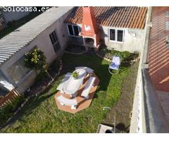 En venta gran casa en Ares con piscina.