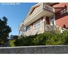 En venta gran casa en Ares con piscina.