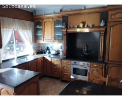 En venta gran casa en Ares con piscina.