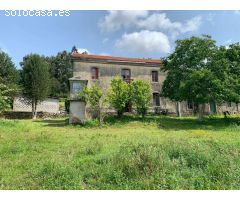 En venta casa para rehabilitar en Cerdido ( A Coruña).