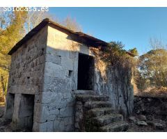 Gran finca con varias edificaciones para rehabilitar.