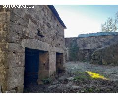 Gran finca con varias edificaciones para rehabilitar.