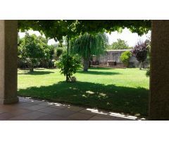 EN VENTA ESTUPENDO CHALET EN CASCO URBANO, ARES.