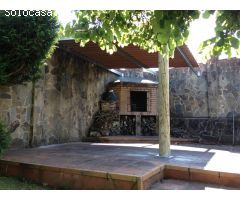 EN VENTA ESTUPENDO CHALET EN CASCO URBANO, ARES.