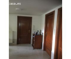 EN VENTA ESTUPENDO CHALET EN CASCO URBANO, ARES.