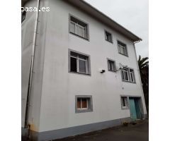 En venta gran casa con finca en Pontedeume.
