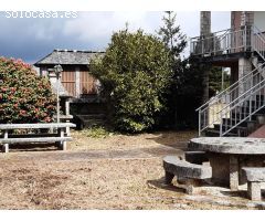 En venta gran casa y finca en A Capela.