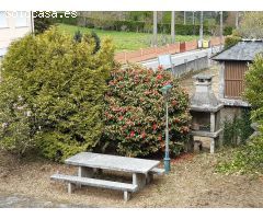 En venta gran casa y finca en A Capela.