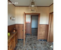 En venta gran casa y finca en A Capela.