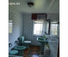 En venta gran casa y finca en A Capela.