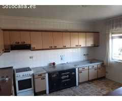En venta gran casa y finca en A Capela.