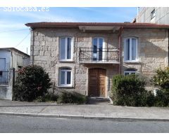 Casa en venta en As Neves, A Capela.