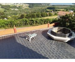 Gran casa en venta con espectaculares vistas al mar.