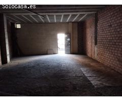 En venta gran local comercial en Fene