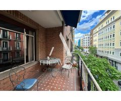Espaciosa vivienda para reformar en Recoletos