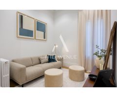 ESPLÉNDIDO PISO EN ZONA JERÓNIMOS