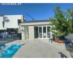 Espectacular villa de lujo con piscina privada en La Zenia, Orihuela Costa