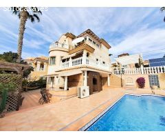 OPORTUNIDAD VILLA CON SAUNA Y PISCINA+ VISTAS